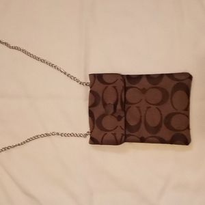 wallet with chain to be used as a purse